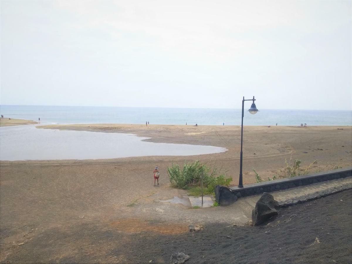 Apartamento Arena Y Sal Playa Honda  Ngoại thất bức ảnh